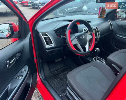 Червоний Хендай і20, об'ємом двигуна 1.4 л та пробігом 130 тис. км за 7900 $, фото 9 на Automoto.ua