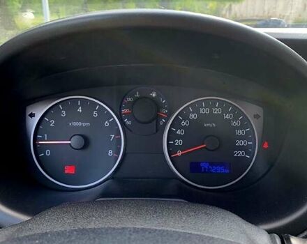 Красный Хендай и20, объемом двигателя 1.2 л и пробегом 177 тыс. км за 5700 $, фото 6 на Automoto.ua