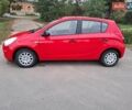 Красный Хендай и20, объемом двигателя 1.2 л и пробегом 177 тыс. км за 4800 $, фото 5 на Automoto.ua