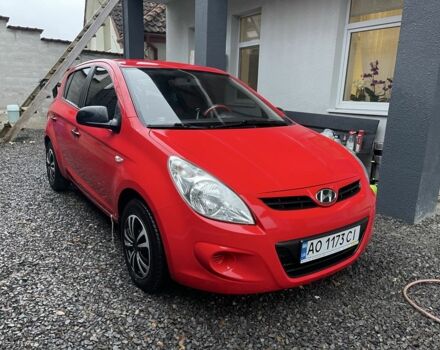 Червоний Хендай і20, об'ємом двигуна 1.26 л та пробігом 240 тис. км за 4500 $, фото 2 на Automoto.ua
