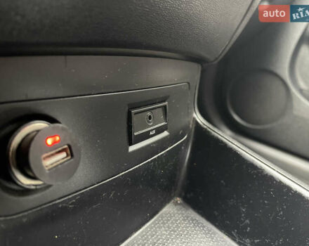 Красный Хендай и20, объемом двигателя 1.25 л и пробегом 220 тыс. км за 4450 $, фото 19 на Automoto.ua