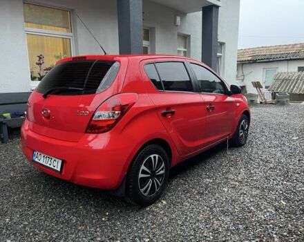 Червоний Хендай і20, об'ємом двигуна 1.26 л та пробігом 240 тис. км за 4500 $, фото 4 на Automoto.ua