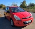 Красный Хендай и20, объемом двигателя 1.2 л и пробегом 177 тыс. км за 4800 $, фото 1 на Automoto.ua