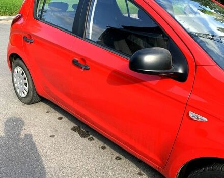 Червоний Хендай і20, об'ємом двигуна 1.2 л та пробігом 177 тис. км за 5600 $, фото 3 на Automoto.ua