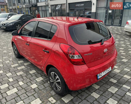 Красный Хендай и20, объемом двигателя 1.25 л и пробегом 220 тыс. км за 4450 $, фото 7 на Automoto.ua