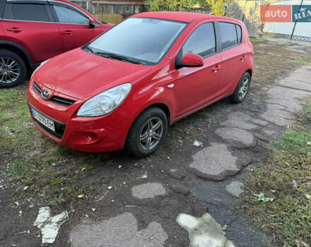 Красный Хендай и20, объемом двигателя 0 л и пробегом 15 тыс. км за 7900 $, фото 2 на Automoto.ua
