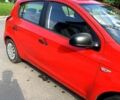 Красный Хендай и20, объемом двигателя 1.2 л и пробегом 177 тыс. км за 5700 $, фото 3 на Automoto.ua