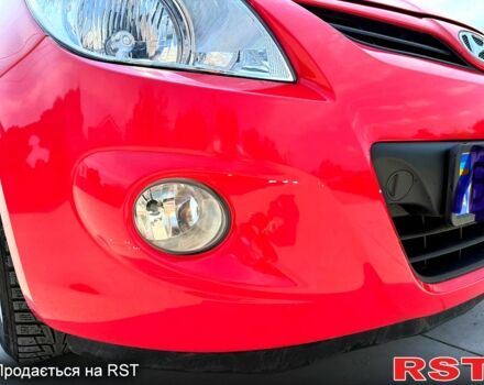 Червоний Хендай і20, об'ємом двигуна 1.4 л та пробігом 117 тис. км за 7000 $, фото 6 на Automoto.ua