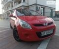 Красный Хендай и20, объемом двигателя 1.4 л и пробегом 153 тыс. км за 5250 $, фото 1 на Automoto.ua