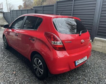 Червоний Хендай і20, об'ємом двигуна 1.26 л та пробігом 240 тис. км за 4500 $, фото 7 на Automoto.ua