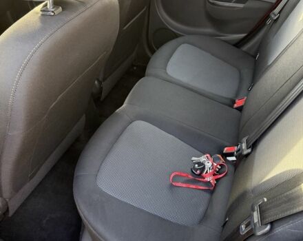 Красный Хендай и20, объемом двигателя 1.2 л и пробегом 165 тыс. км за 6700 $, фото 6 на Automoto.ua