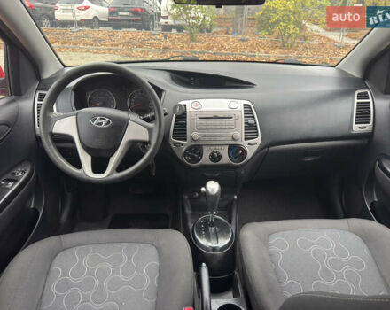 Красный Хендай и20, объемом двигателя 1.4 л и пробегом 80 тыс. км за 8300 $, фото 24 на Automoto.ua