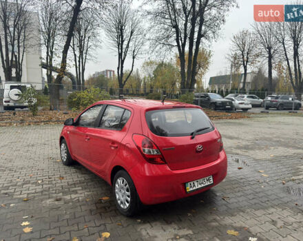 Красный Хендай и20, объемом двигателя 1.4 л и пробегом 80 тыс. км за 8300 $, фото 13 на Automoto.ua