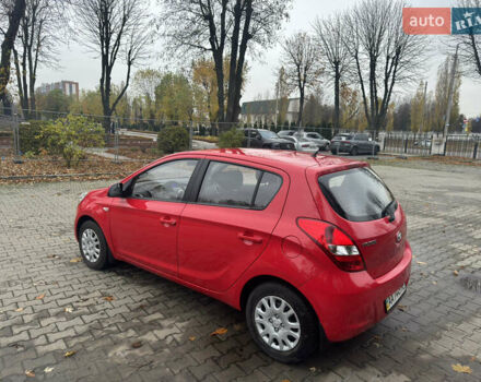 Красный Хендай и20, объемом двигателя 1.4 л и пробегом 80 тыс. км за 8300 $, фото 10 на Automoto.ua