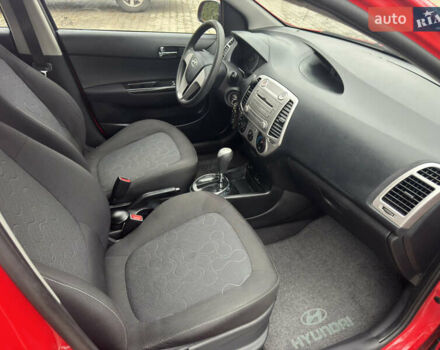 Красный Хендай и20, объемом двигателя 1.4 л и пробегом 80 тыс. км за 8300 $, фото 25 на Automoto.ua