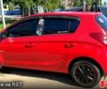 Красный Хендай и20, объемом двигателя 1.2 л и пробегом 178 тыс. км за 5700 $, фото 4 на Automoto.ua