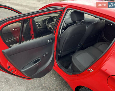 Червоний Хендай і20, об'ємом двигуна 1.4 л та пробігом 159 тис. км за 8300 $, фото 11 на Automoto.ua