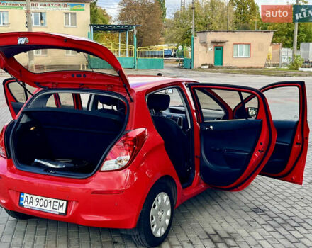 Красный Хендай и20, объемом двигателя 1.4 л и пробегом 159 тыс. км за 8450 $, фото 19 на Automoto.ua