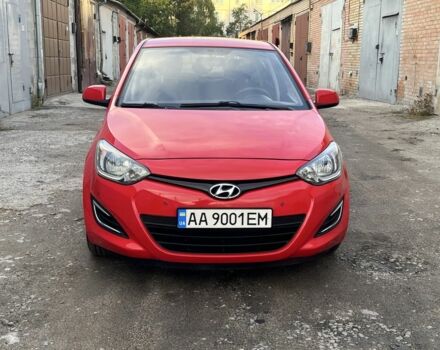 Красный Хендай и20, объемом двигателя 1.4 л и пробегом 159 тыс. км за 8850 $, фото 1 на Automoto.ua