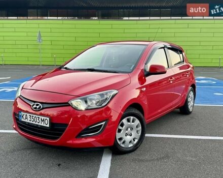 Красный Хендай и20, объемом двигателя 1.4 л и пробегом 108 тыс. км за 8900 $, фото 1 на Automoto.ua