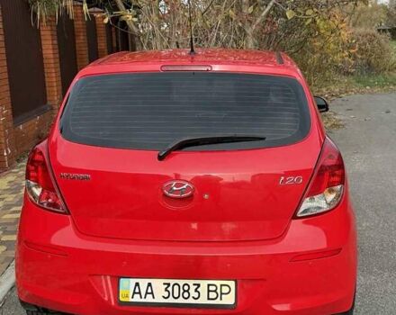 Красный Хендай и20, объемом двигателя 1.4 л и пробегом 160 тыс. км за 9000 $, фото 4 на Automoto.ua