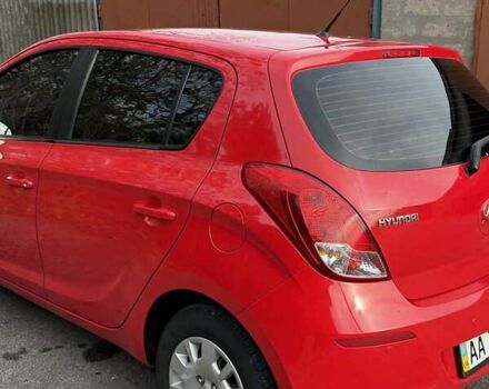 Красный Хендай и20, объемом двигателя 1.4 л и пробегом 160 тыс. км за 9000 $, фото 11 на Automoto.ua