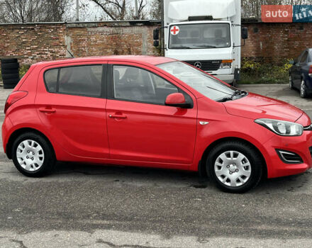 Червоний Хендай і20, об'ємом двигуна 1.4 л та пробігом 159 тис. км за 8300 $, фото 3 на Automoto.ua