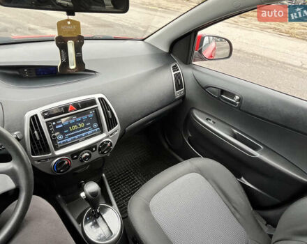 Червоний Хендай і20, об'ємом двигуна 1.4 л та пробігом 159 тис. км за 8300 $, фото 23 на Automoto.ua