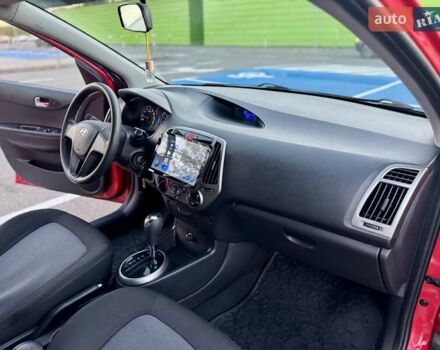 Красный Хендай и20, объемом двигателя 1.4 л и пробегом 108 тыс. км за 8900 $, фото 44 на Automoto.ua