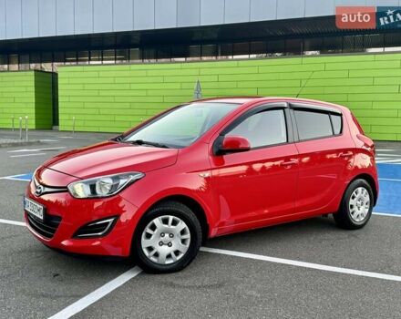 Красный Хендай и20, объемом двигателя 1.4 л и пробегом 108 тыс. км за 8900 $, фото 2 на Automoto.ua