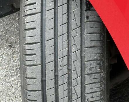 Красный Хендай и20, объемом двигателя 1.4 л и пробегом 160 тыс. км за 9000 $, фото 3 на Automoto.ua