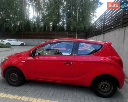 Красный Хендай и20, объемом двигателя 1.25 л и пробегом 119 тыс. км за 6200 $, фото 2 на Automoto.ua