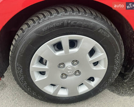 Червоний Хендай і20, об'ємом двигуна 1.4 л та пробігом 159 тис. км за 8300 $, фото 8 на Automoto.ua