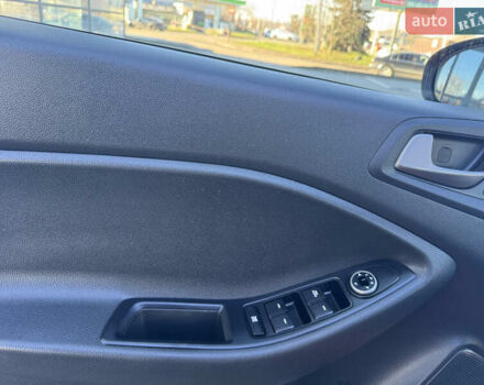 Червоний Хендай і20, об'ємом двигуна 1 л та пробігом 186 тис. км за 11799 $, фото 45 на Automoto.ua