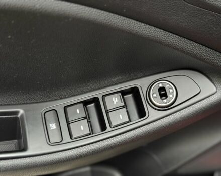 Красный Хендай и20, объемом двигателя 1 л и пробегом 186 тыс. км за 11999 $, фото 14 на Automoto.ua