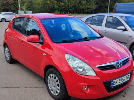 Хендай и20 2009 в Ровно на Automoto.ua Красный Хендай и20, объемом двигателя 1.2 л и пробегом 237 тыс. км за 4400 $, фото 1 на Automoto.ua