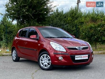 Червоний Хендай і20, об'ємом двигуна 1.2 л та пробігом 155 тис. км за 4499 $, фото 1 на Automoto.ua