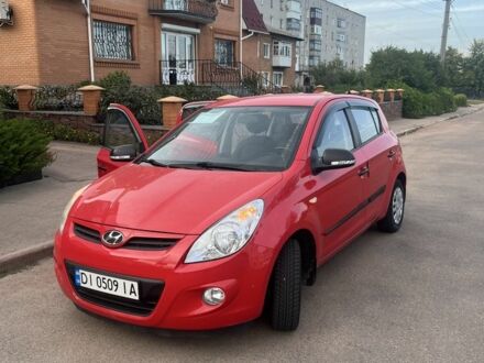 Червоний Хендай і20, об'ємом двигуна 1.2 л та пробігом 235 тис. км за 3900 $, фото 1 на Automoto.ua