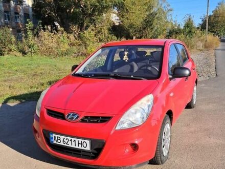 Хендай и20 2011 в Виннице на Automoto.ua Красный Хендай и20, объемом двигателя 1.2 л и пробегом 177 тыс. км за 4800 $, фото 1 на Automoto.ua
