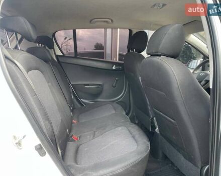Хендай і20, об'ємом двигуна 1.25 л та пробігом 210 тис. км за 5500 $, фото 9 на Automoto.ua
