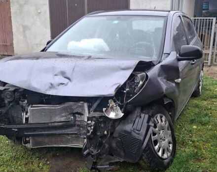 Серый Хендай и20, объемом двигателя 1.25 л и пробегом 240 тыс. км за 1499 $, фото 3 на Automoto.ua