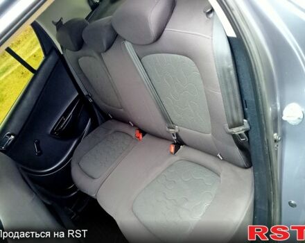 Серый Хендай и20, объемом двигателя 1.2 л и пробегом 181 тыс. км за 5600 $, фото 9 на Automoto.ua