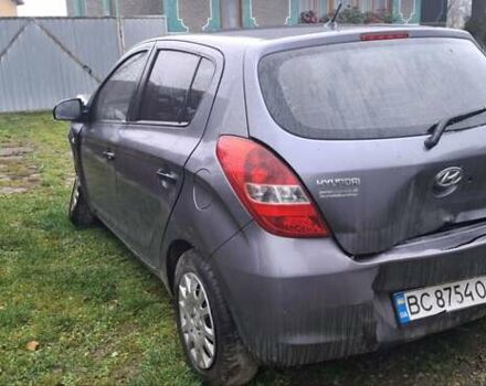 Серый Хендай и20, объемом двигателя 1.25 л и пробегом 240 тыс. км за 1499 $, фото 2 на Automoto.ua