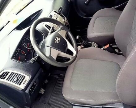 Серый Хендай и20, объемом двигателя 1.2 л и пробегом 181 тыс. км за 5600 $, фото 9 на Automoto.ua