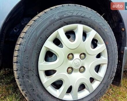 Серый Хендай и20, объемом двигателя 1.2 л и пробегом 181 тыс. км за 5600 $, фото 10 на Automoto.ua