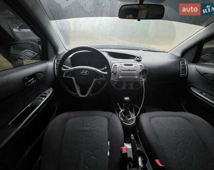 Серый Хендай и20, объемом двигателя 1.4 л и пробегом 175 тыс. км за 1700 $, фото 6 на Automoto.ua