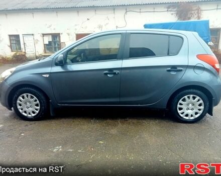 Серый Хендай и20, объемом двигателя 1.2 л и пробегом 181 тыс. км за 5600 $, фото 4 на Automoto.ua