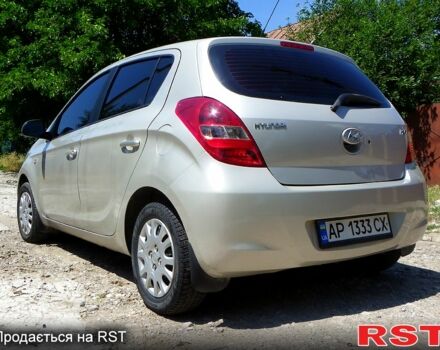 Сірий Хендай і20, об'ємом двигуна 1.2 л та пробігом 180 тис. км за 4800 $, фото 3 на Automoto.ua