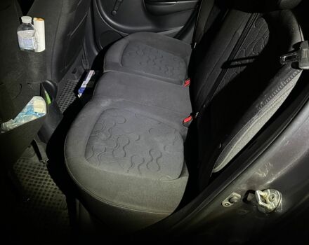 Серый Хендай и20, объемом двигателя 1.25 л и пробегом 130 тыс. км за 4684 $, фото 2 на Automoto.ua