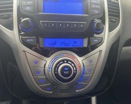 Серый Хендай и20, объемом двигателя 1.6 л и пробегом 137 тыс. км за 10900 $, фото 18 на Automoto.ua